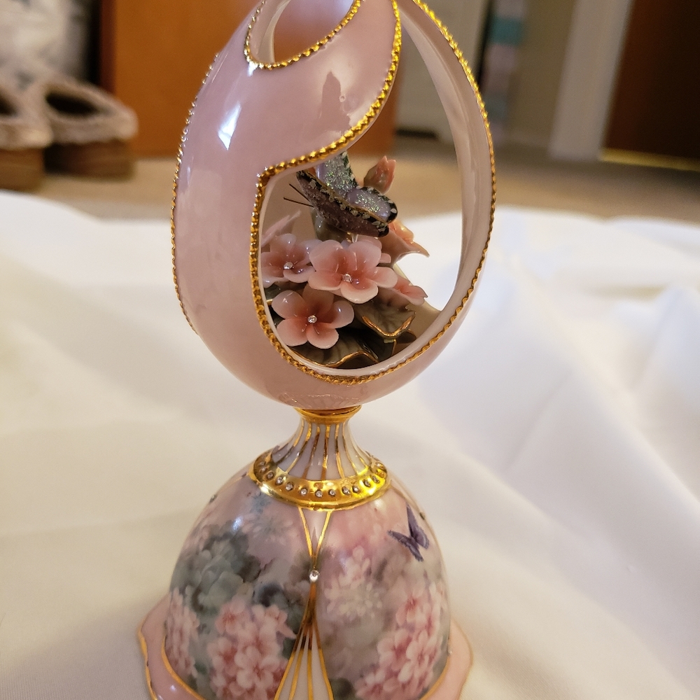 Musical Figurine
